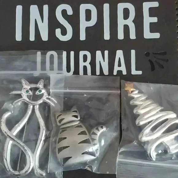 FREE ☆☆Kitty pins + tree when bundled - Picture 1 of 9